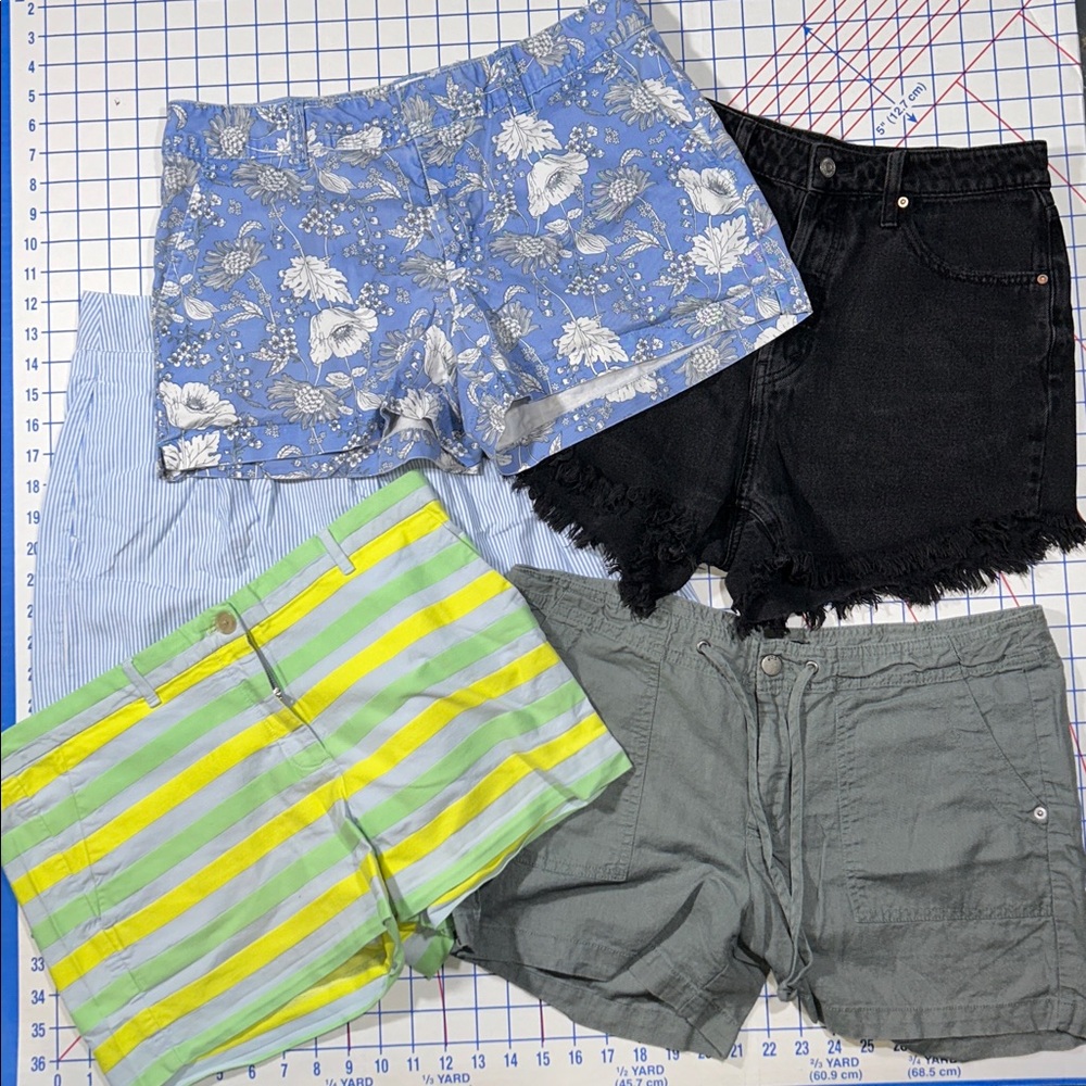5 pairs of shorts bundle Gap/White Fable/Crown&Ivy